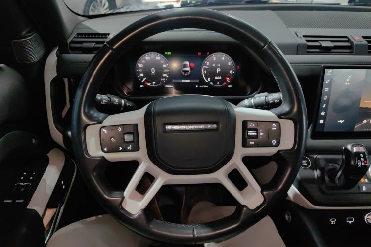 Used Land Rover Defender 2023 Facelift 90 3.0T P400 XS Steering Wheel