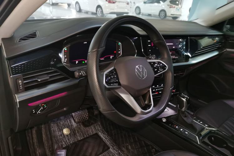 Used Volkswagen Passat 2023 Facelift 330TSI Luxury Edition