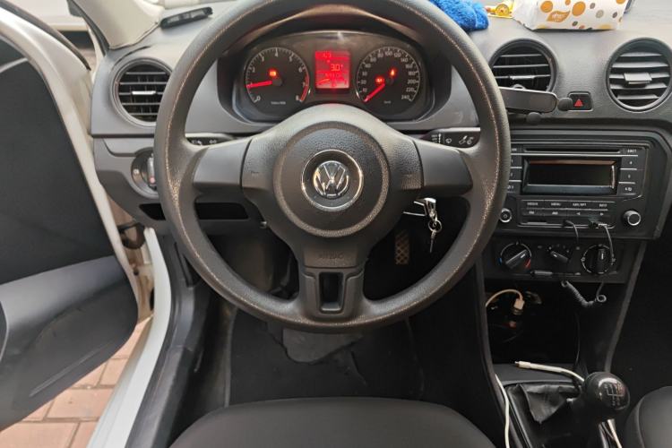 Used Volkswagen Jetta 2013 1.4L Manual Fashion Model