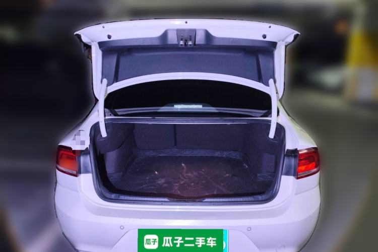 Used Volkswagen Lamando 2015 230TSI DSG Fashion Edition Trunk