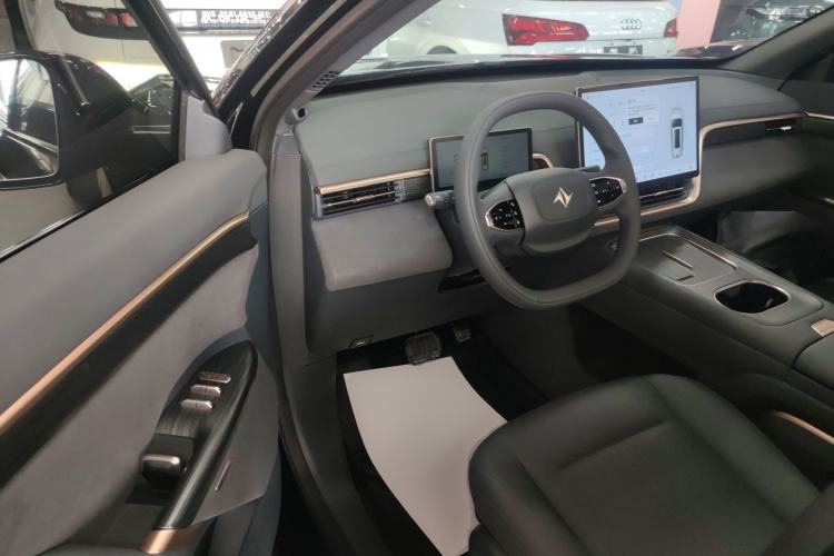 Used Dongfeng eπ eπ008 2024 210Max Range-Extended Version 6 Seats