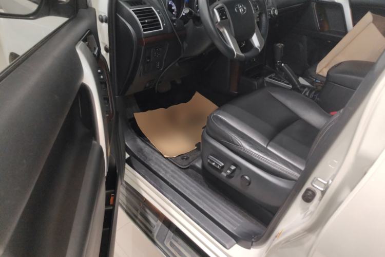 Used Toyota Prado 2016 3.5L Automatic TX-L NAVI
