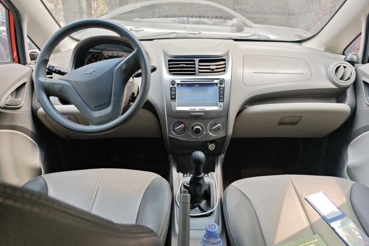 Used Chevrolet Sail 2013 Sedan 1.2L Manual Fashion Edition Center Console