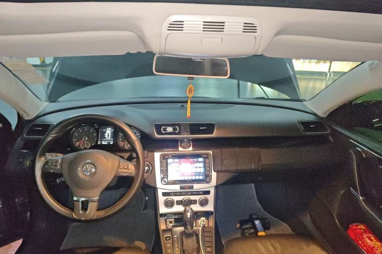 Used Volkswagen Magotan 2012 Revised 1.8TSI Luxury Version Center Console