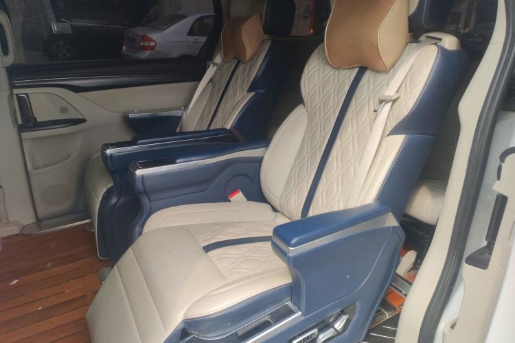 Used Buick GL8 2021 ES Landtrek 653T Comfort Edition