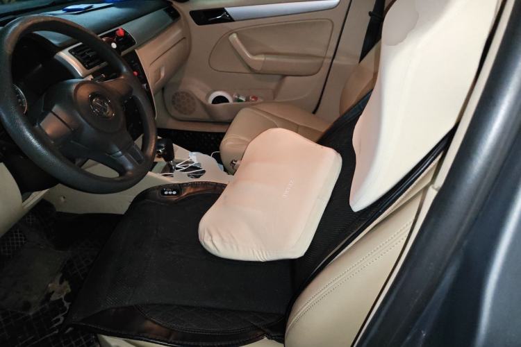 Used Volkswagen Bora 2012 1.6L Automatic Fashion Edition Left Front Seat