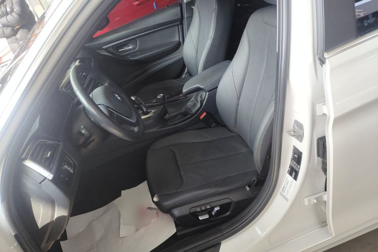 Used BMW 3 Series 2017 320Li Fashion Model
