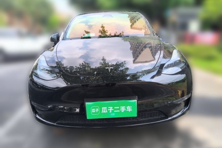 Used Tesla Model Y 2024 Long-Range All-Wheel-Drive Version Front