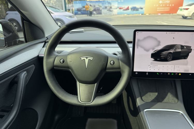 Used Tesla Model Y 2024 Long-Range All-Wheel-Drive Version