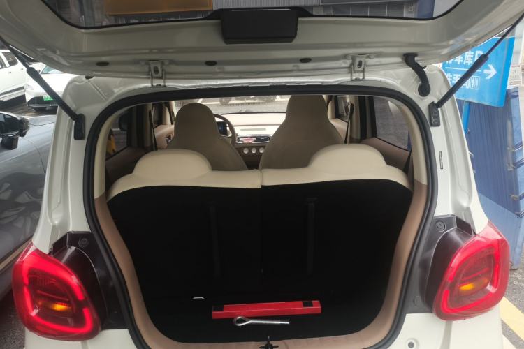 Used Wuling Hongguang MINIEV 2025 Four-Door Version Advanced Edition Trunk