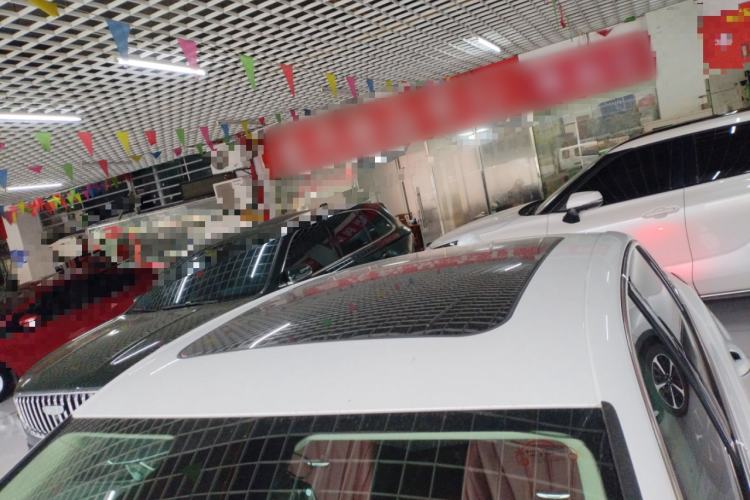 Used Hongqi H5 2024 2.0T Automatic Smart Connect Flagship Edition Roof