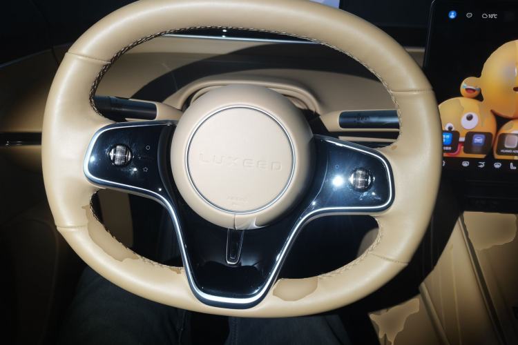 Used Hima Luxeed R7 2024 All-Electric 802 km Max