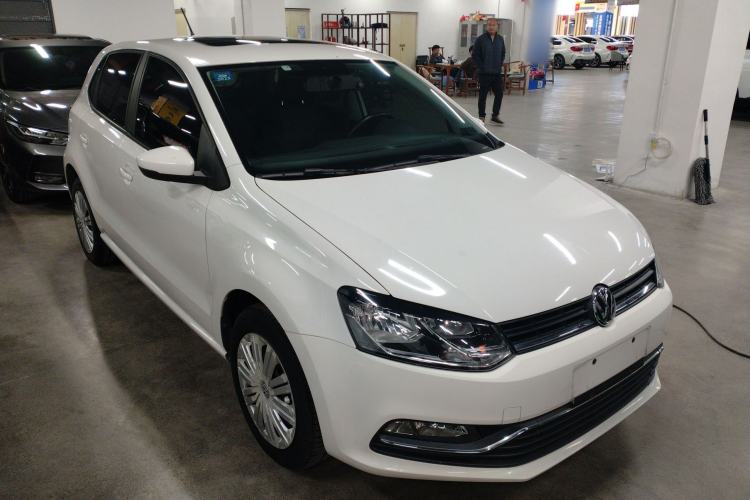 Used Volkswagen Polo 2016 1.6L Automatic Comfort Model Front Right 45 Deg