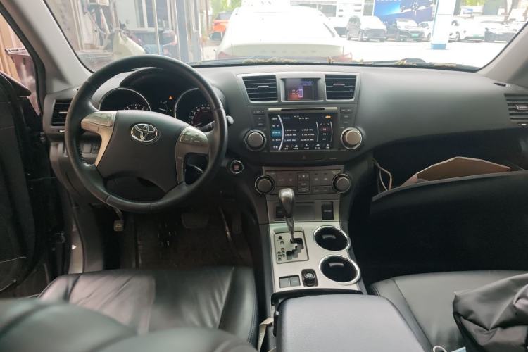 Used Toyota Highlander 2011 2.7L Two-Wheel Drive 7-Seater Luxury Navigation Edition