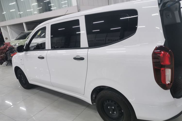 Used Wuling Hongguang New Energy 2024 All-Electric Model 300KM Practical Version
