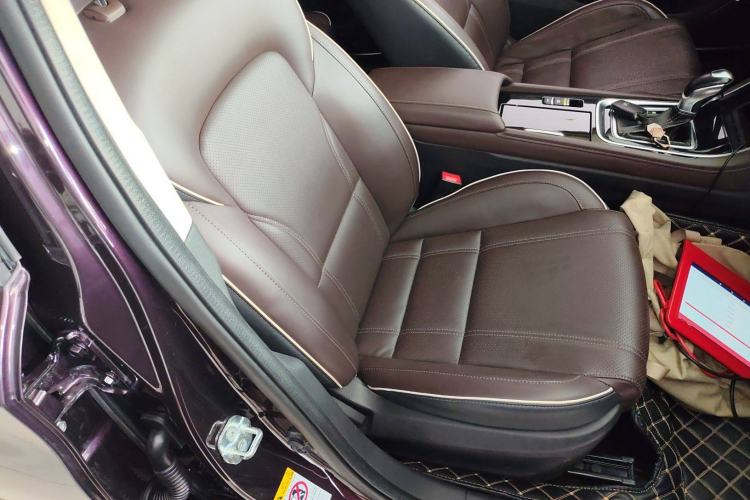 Used Changan Raeton CC 2018 1.5T Automatic Haoya Model Guangmang Edition China V Standard
