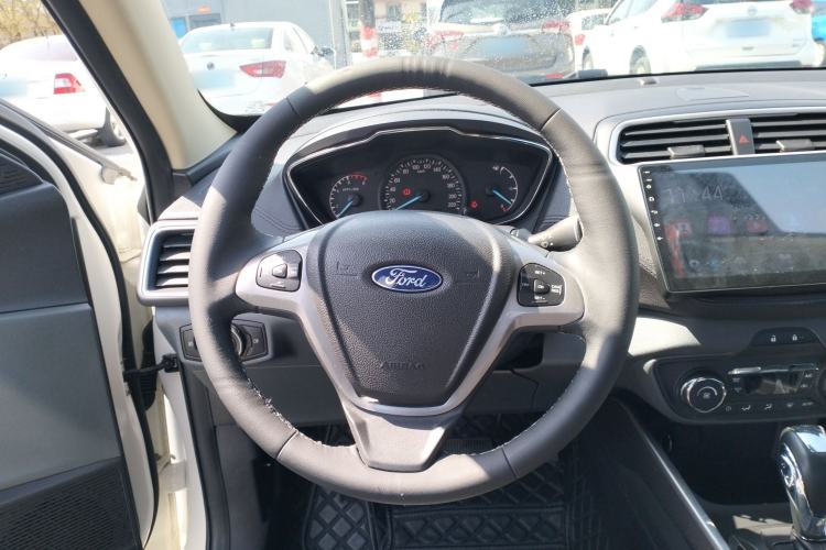 Used Ford Escort 2017 Happiness Edition 1.5L Automatic Fashion Version
