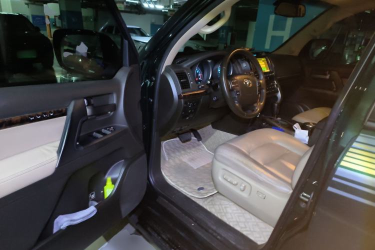 Used Toyota Land Cruiser 2010 4.7L Automatic VX Driver Seat