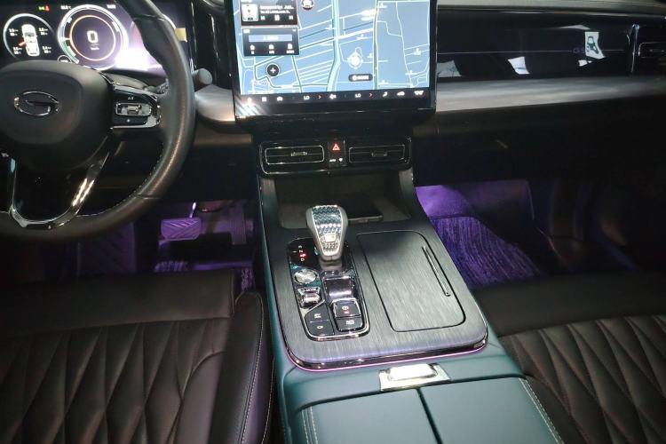 Used GAC Trumpchi GS8 2022 Dual-Engine Series 2.0TM Two-Wheel Drive Prestige Edition (7 Seats)