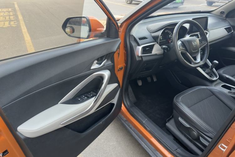 Used Baojun 510 2017 1.5L Manual Fashion Model