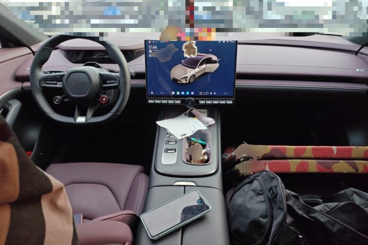 Used Xiaomi Auto SU7 2024 Rear-Drive Long-Range Intelligent Driving Version Center Console