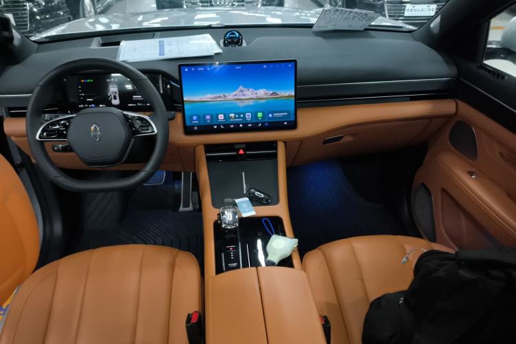 Used Hima AITO M7 2024 1.5T Four-Wheel Drive Plus Version 5 Seats Center Console