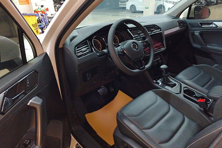 Used Volkswagen Tiguan L 2021 330TSI Automatic Two-Wheel Drive Smart Edition
