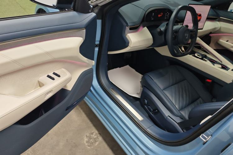 Used Zeekr 001 2025 WE Edition 100 kWh Rear-Wheel Drive
