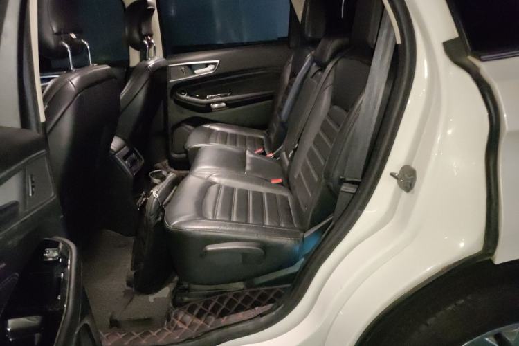 Used Ford Edge 2016 EcoBoost 245 Two-Wheel-Drive Titanium 7-Seater
