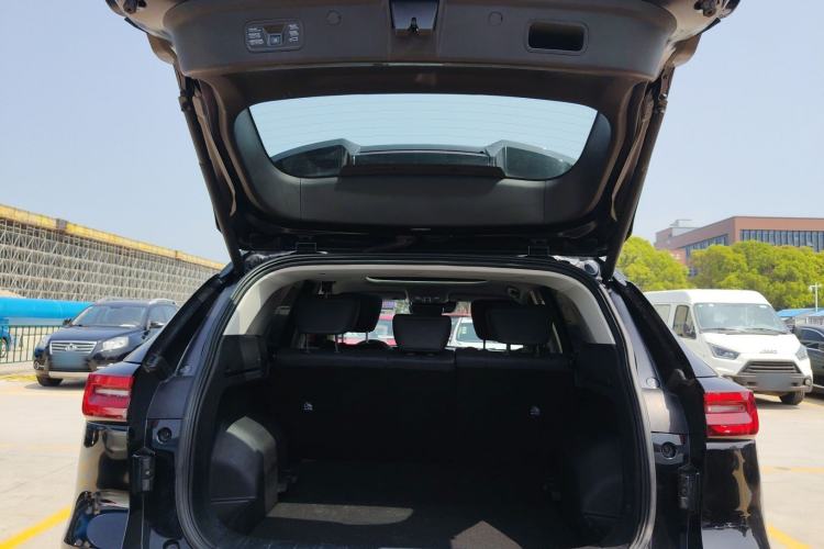 Used Dongfeng Aeolus Huge 2024 Mach Power 1.5T Premium Model Trunk