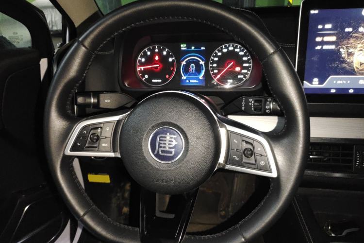 Used BYD Tang 2018 2.0T Automatic Smart Connect Prestige 7-Seater China V Standard Steering Wheel