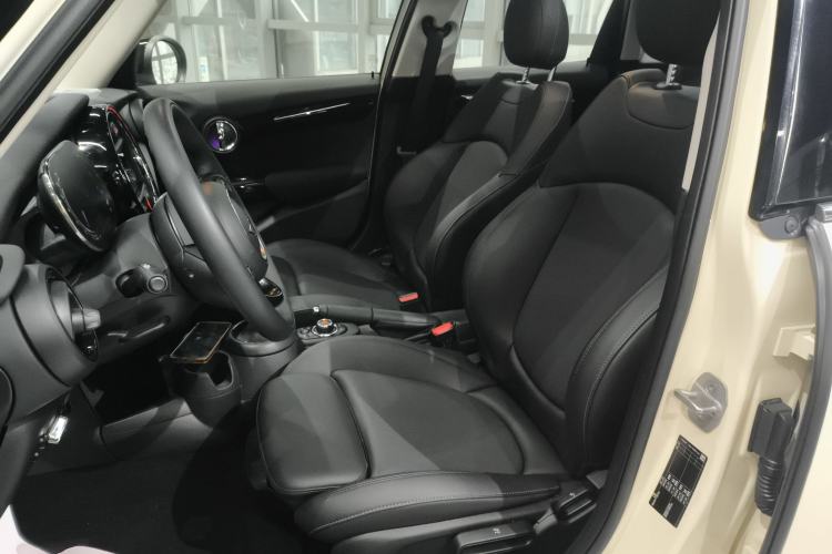 Used MINI MINI 2021 1.5T COOPER Classic Edition Five-Door Version
