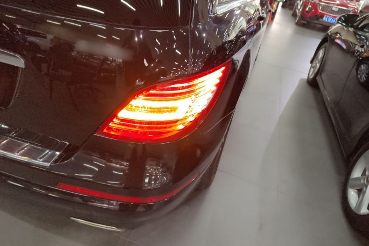 Used Mercedes-Benz R-Class 2017 R 320 4MATIC Business Edition Prestige Model