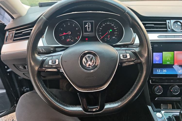 Used Volkswagen Magotan 2017 330TSI DSG Leading Model