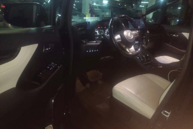 Used Lexus LM 2020 300h Seven-Seat Elegant Edition
