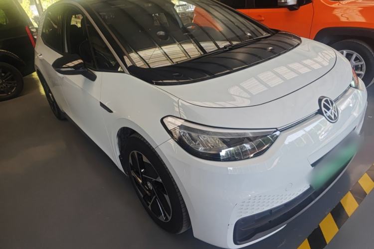 Used Volkswagen ID.3 2023 Upgraded Model Pure Intelligent Enjoyment Version Front Right 45 Deg