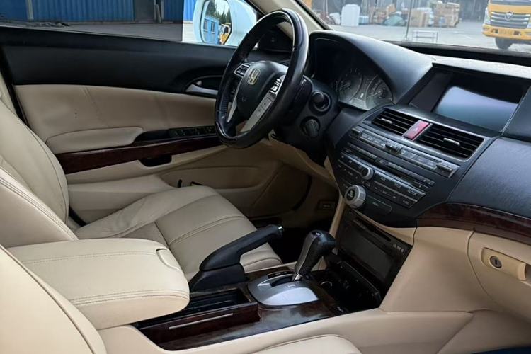 Used Honda Crosstour 2011 3.5L Prestige Edition
