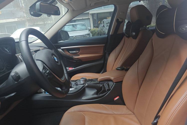 Used BMW 3 Series 2016 320Li Luxury Design Package
