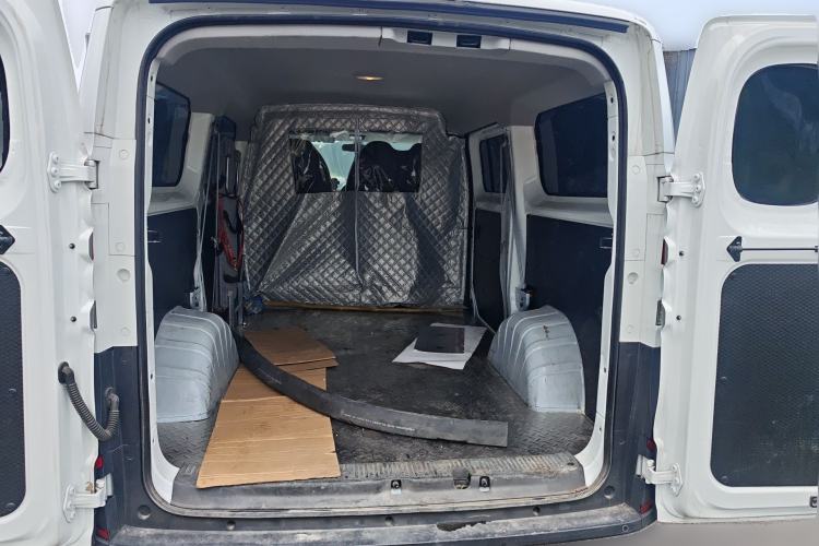 Used SAIC MAXUS Dana V1 2025 Low-Roof Multi-Function Version 42 kWh Trunk