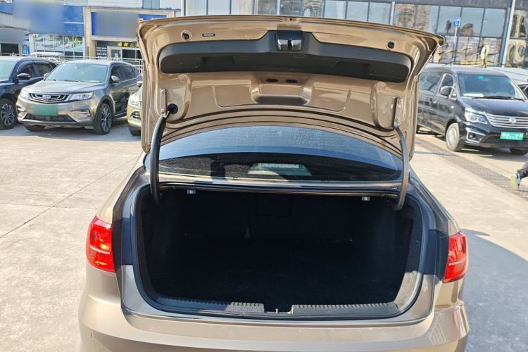 Used Volkswagen Sagitar 2016 230TSI 25th Anniversary Edition Trunk