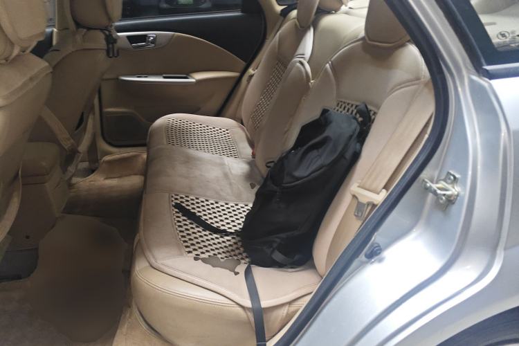 Used Buick Excelle 2013 1.5L Automatic Classic Model
