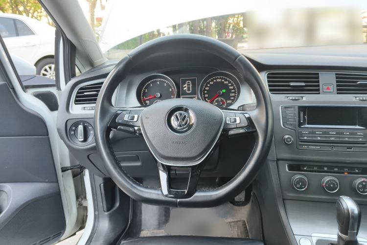 Used Volkswagen Golf 2014 1.4TSI Automatic Luxury Model Steering Wheel