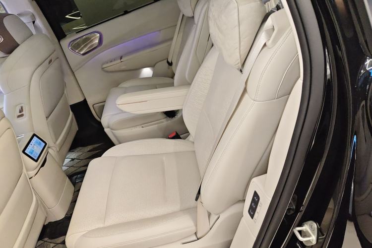 Used Lynk & Co 900 2025 2.0T Ultra
