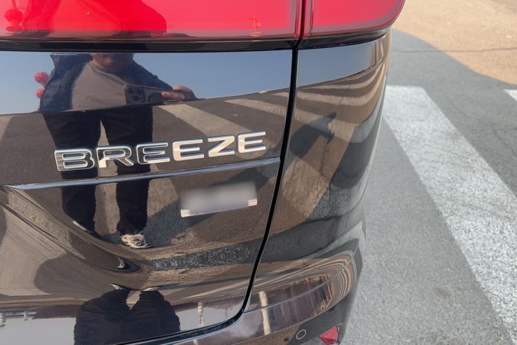 Used Honda Breeze 2023 240TURBO Two-Wheel-Drive Luxury Edition 5 Seats