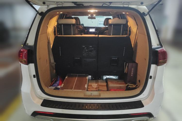 Used Kia Carnival 2015 2.2T Luxury Edition China IV Trunk