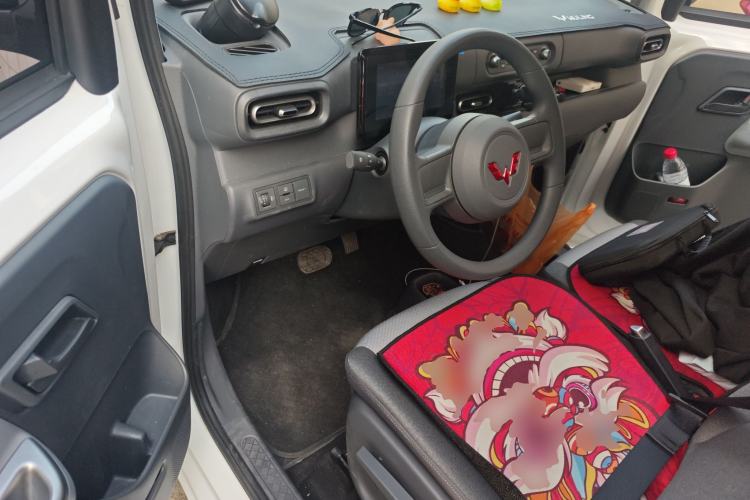 Used Wuling Zhiguang New Energy 2025 Model 305km Ambitious Edition