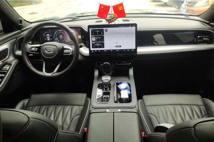 Used GAC Trumpchi GS8 2022 Linghang Series 2.0 TGDI Two-Wheel-Drive Luxury Smart Connectivity Version (7 Seats)