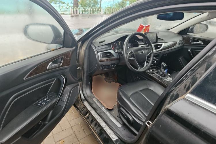 Used Zotye Z700 2016 1.8T Manual Luxury Model
