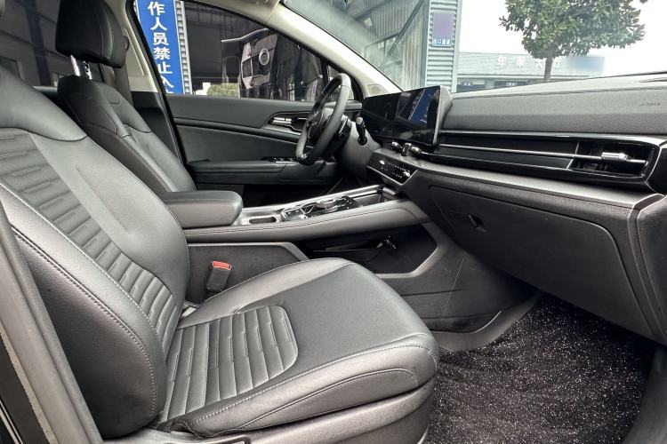 Used Kia Sportage (Chinese Domestic Model) 2023 2.0T Two-Wheel-Drive Prestige Edition
