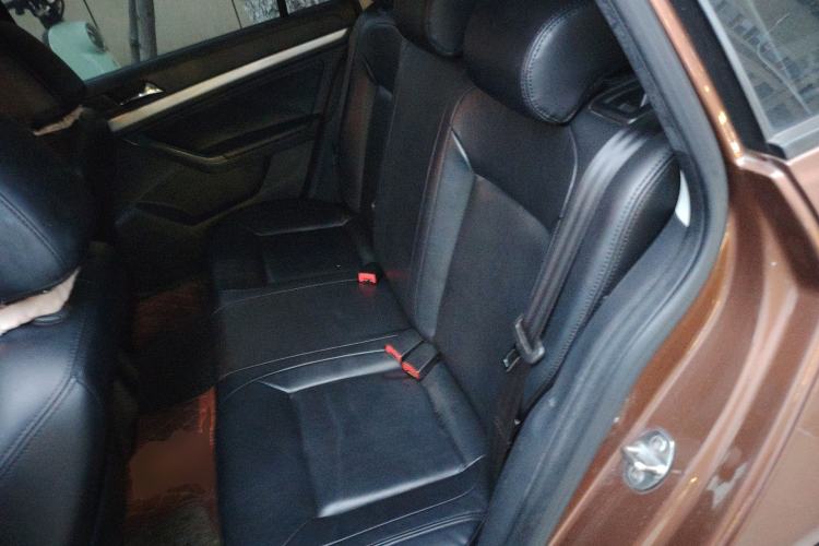 Used Volkswagen Gran Lavida 2015 1.6L Automatic Fashion Edition
